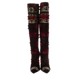 OSCAR DE LA RENTA Black Suede & Embroidered Boots